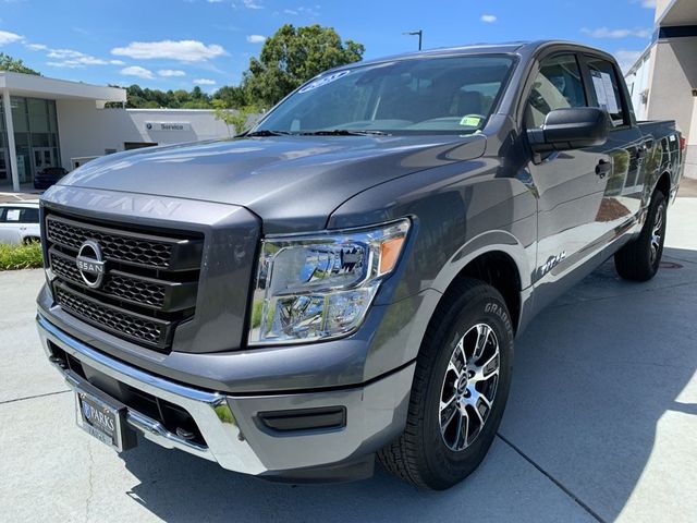 2023 Nissan Titan SV