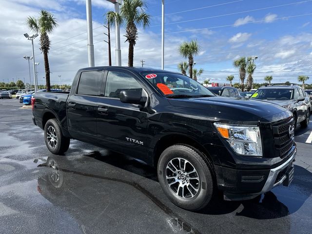 2023 Nissan Titan SV