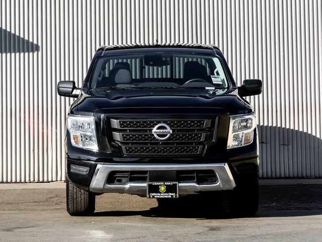 2023 Nissan Titan SV