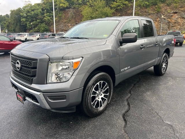 2023 Nissan Titan SV