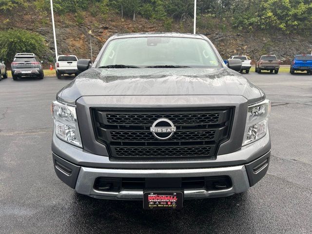 2023 Nissan Titan SV