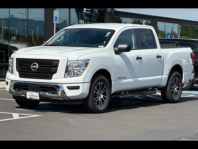 2023 Nissan Titan SV