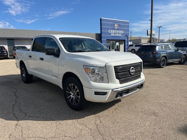 2023 Nissan Titan SV