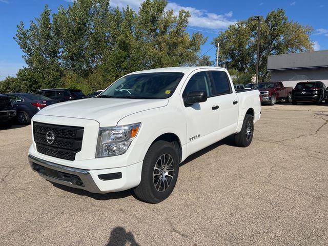 2023 Nissan Titan SV