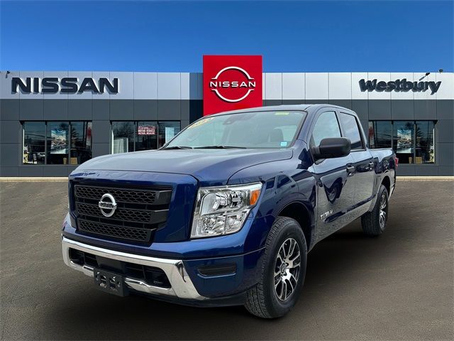 2023 Nissan Titan SV