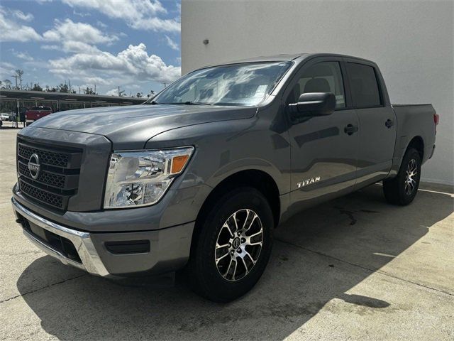 2023 Nissan Titan SV