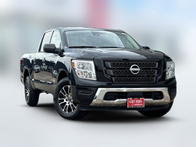 2023 Nissan Titan SV