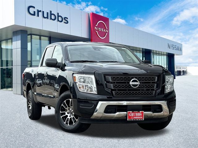 2023 Nissan Titan SV