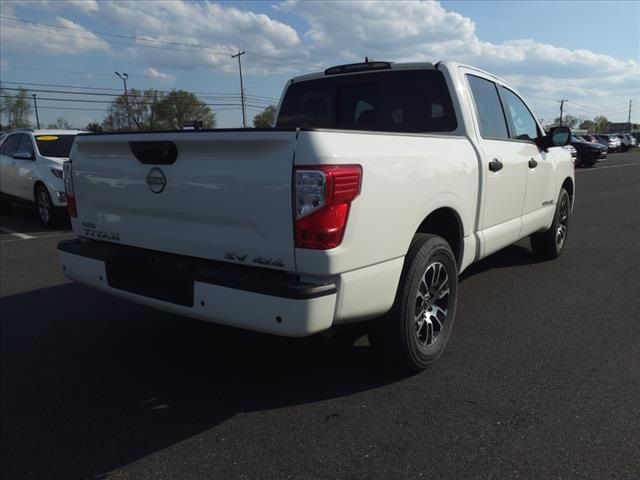 2023 Nissan Titan SV