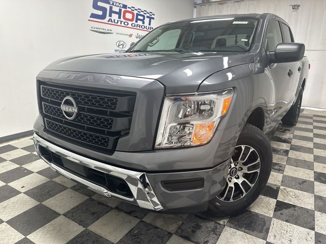 2023 Nissan Titan SV