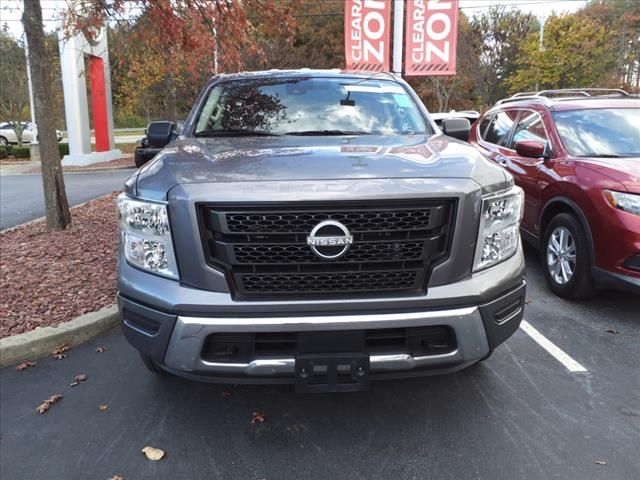 2023 Nissan Titan SV