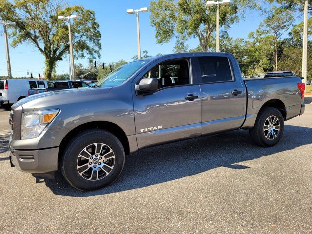 2023 Nissan Titan SV