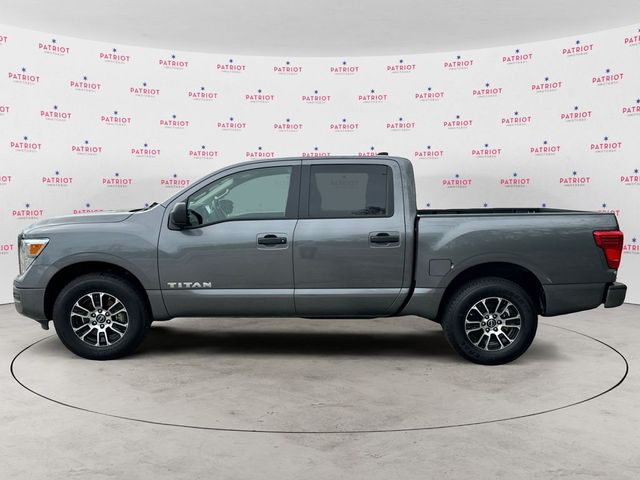 2023 Nissan Titan SV