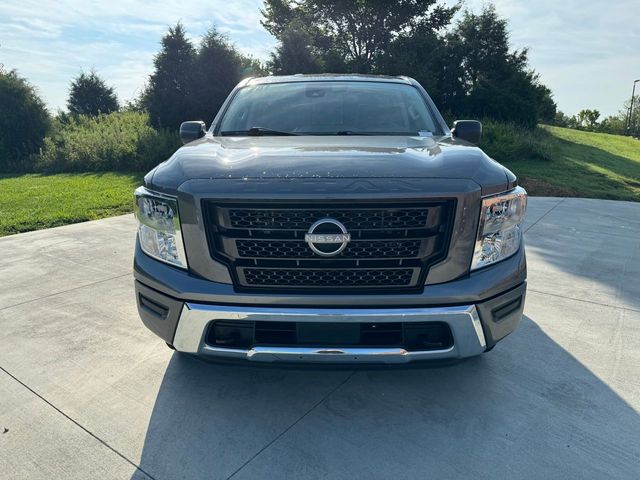 2023 Nissan Titan SV