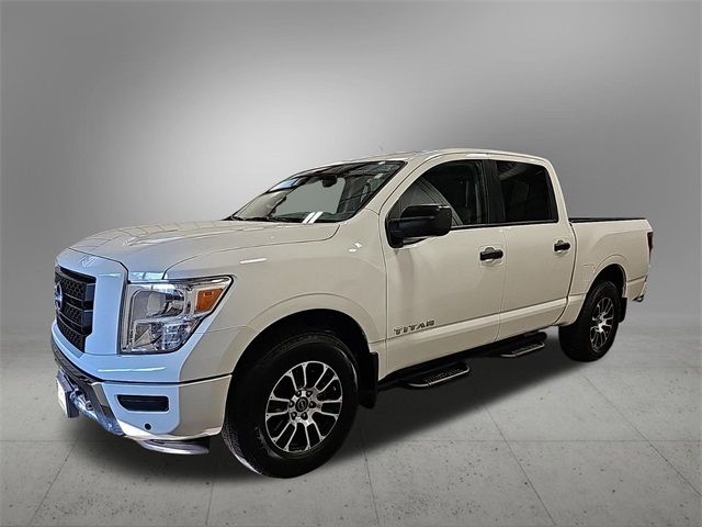 2023 Nissan Titan SV