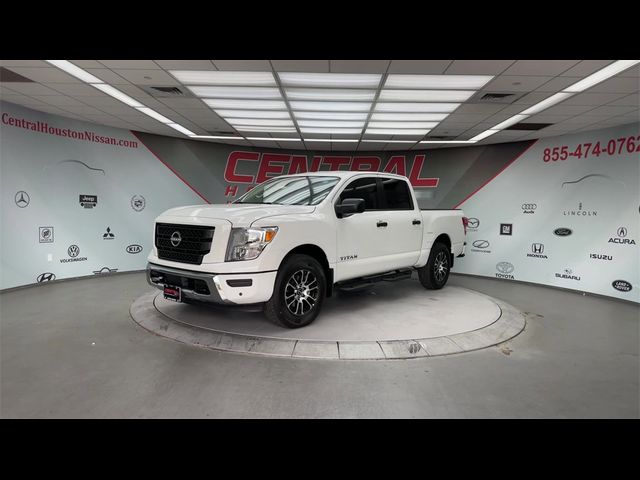 2023 Nissan Titan SV