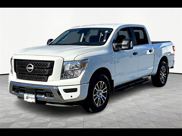 2023 Nissan Titan SV