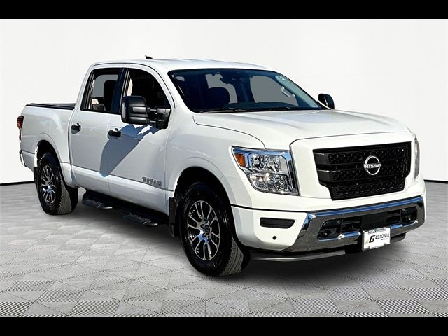 2023 Nissan Titan SV