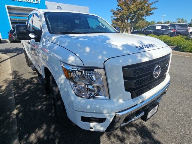 2023 Nissan Titan SV