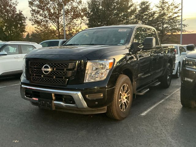 2023 Nissan Titan SV