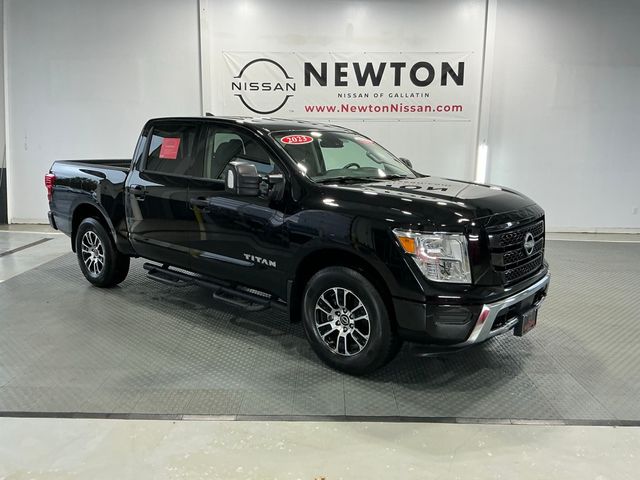 2023 Nissan Titan SV