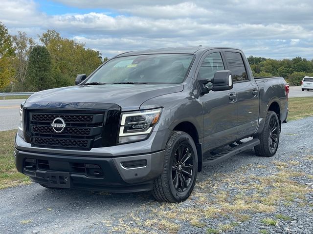 2023 Nissan Titan SV