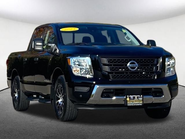 2023 Nissan Titan SV