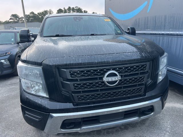 2023 Nissan Titan SV