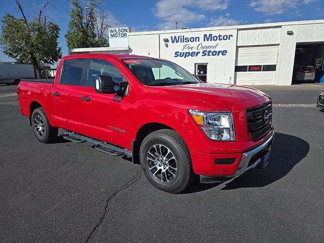 2023 Nissan Titan SV