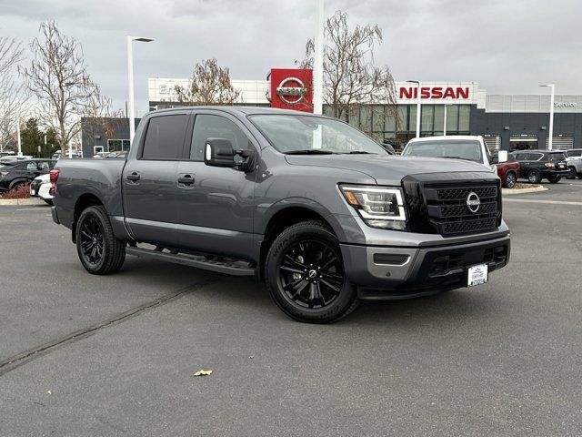 2023 Nissan Titan SV