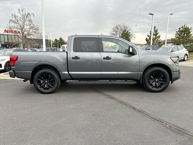 2023 Nissan Titan SV