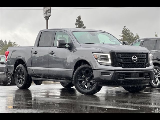 2023 Nissan Titan SV