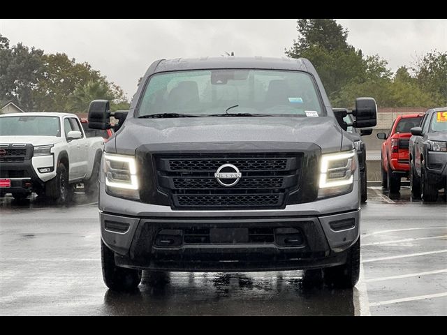 2023 Nissan Titan SV