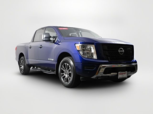 2023 Nissan Titan SV