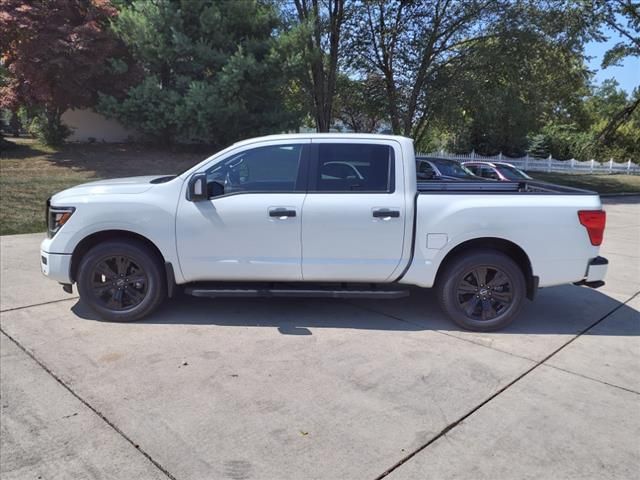 2023 Nissan Titan SV