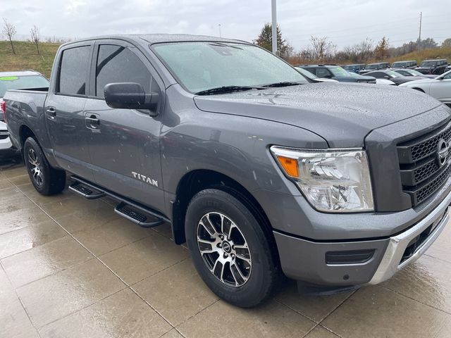 2023 Nissan Titan SV