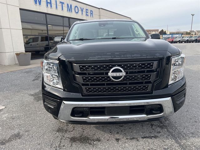 2023 Nissan Titan SV