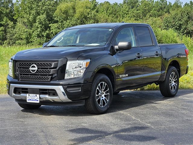 2023 Nissan Titan SV