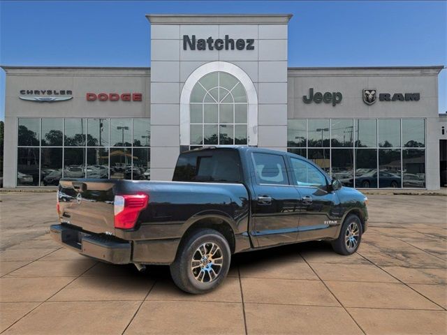 2023 Nissan Titan SV