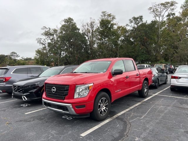 2023 Nissan Titan SV