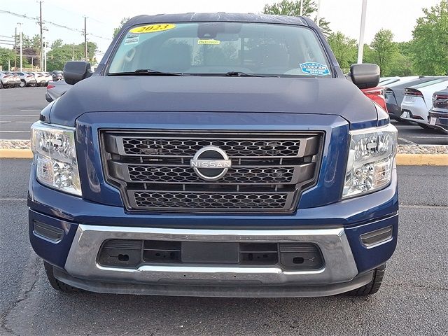 2023 Nissan Titan SV