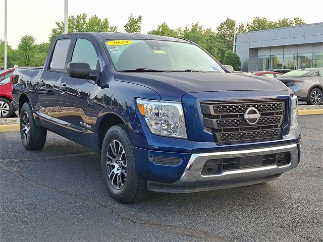 2023 Nissan Titan SV