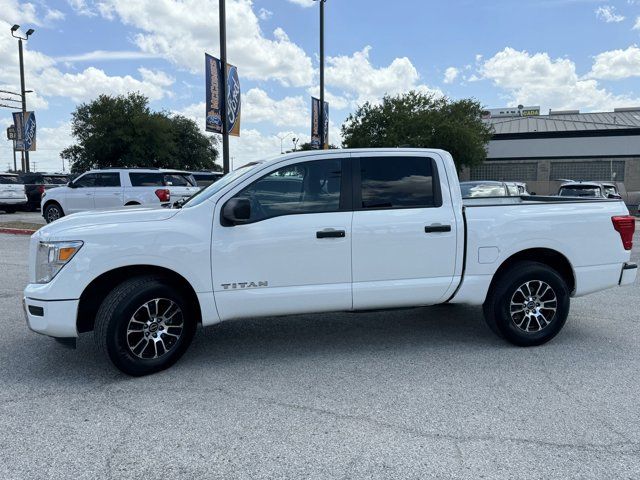 2023 Nissan Titan SV