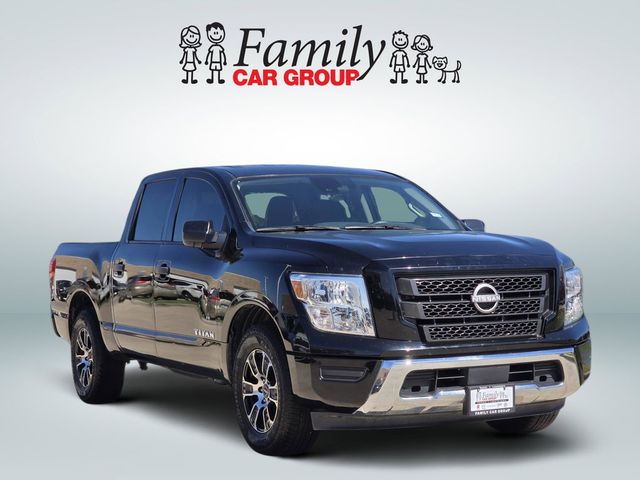 2023 Nissan Titan SV