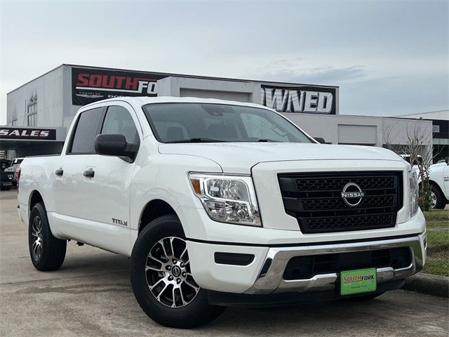 2023 Nissan Titan SV