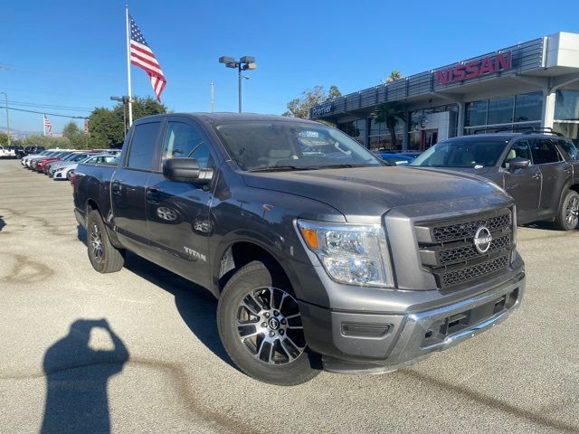 2023 Nissan Titan SV