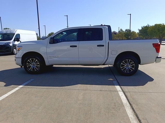 2023 Nissan Titan SV