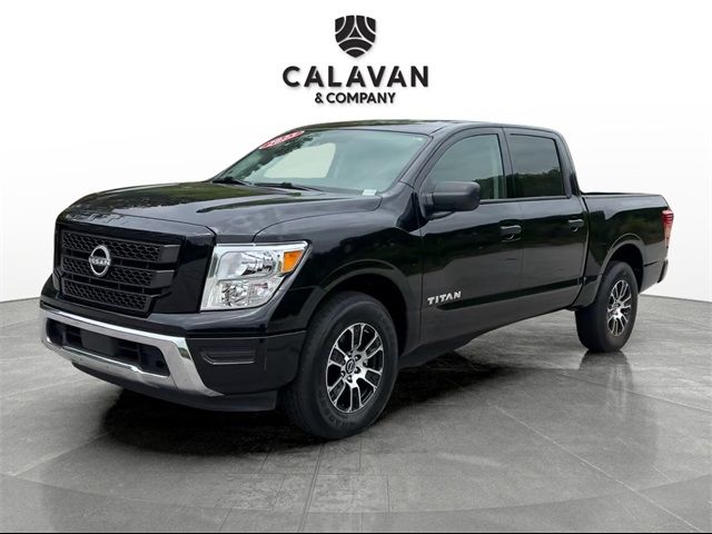 2023 Nissan Titan SV