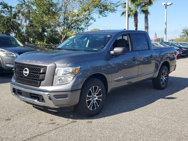 2023 Nissan Titan SV