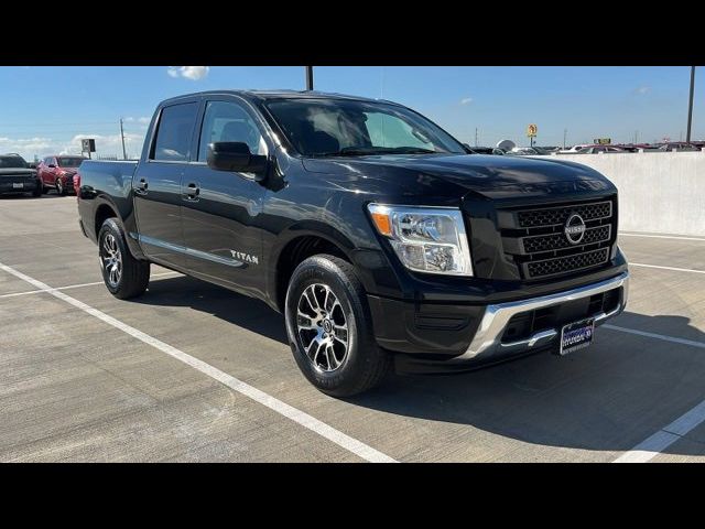 2023 Nissan Titan SV